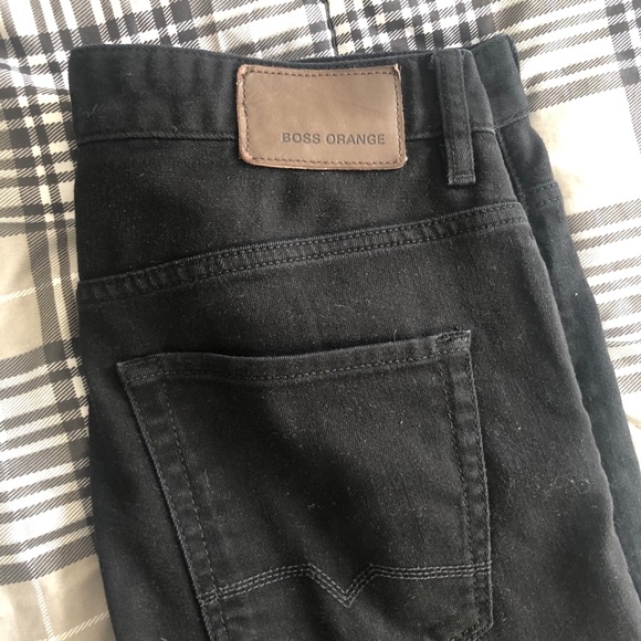 Black hugo boss casual pants. Versatile and classy - Picture 3 of 4